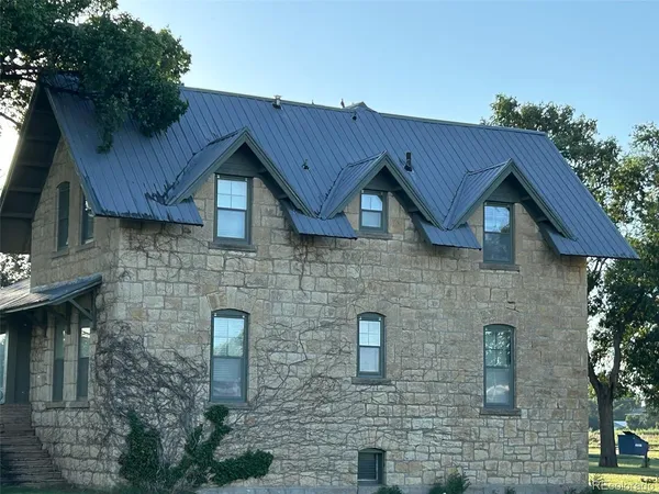 $868,868 | 409 Vinson Street, Holly, CO 81047