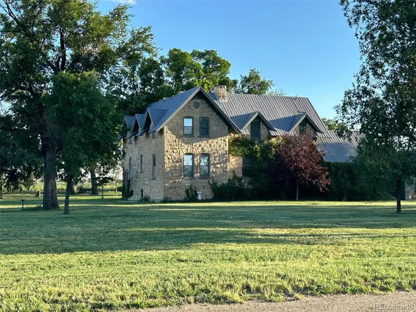 $868,868 | 409 Vinson Street, Holly, CO 81047