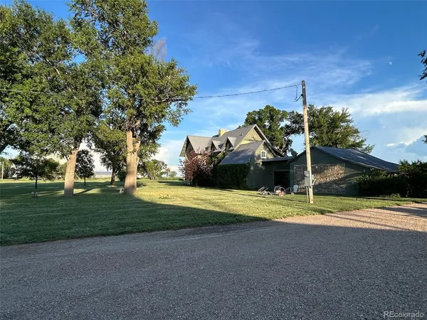$868,868 | 409 Vinson Street, Holly, CO 81047