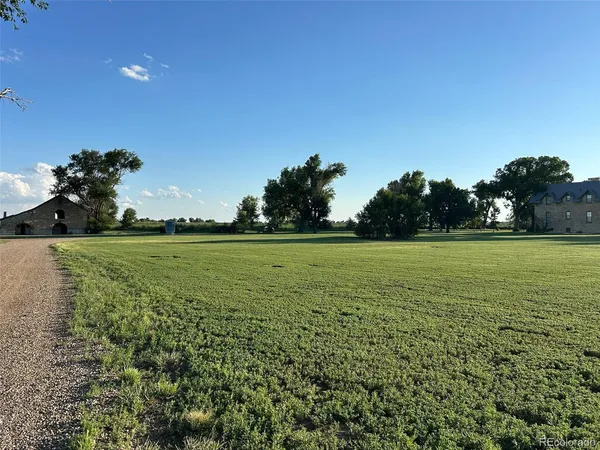 $868,868 | 409 Vinson Street, Holly, CO 81047