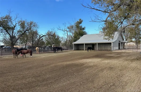 $868,868 | 409 Vinson Street, Holly, CO 81047