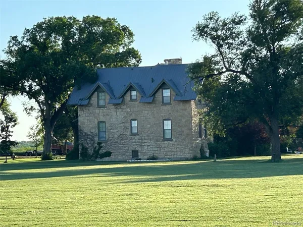 $868,868 | 409 Vinson Street, Holly, CO 81047