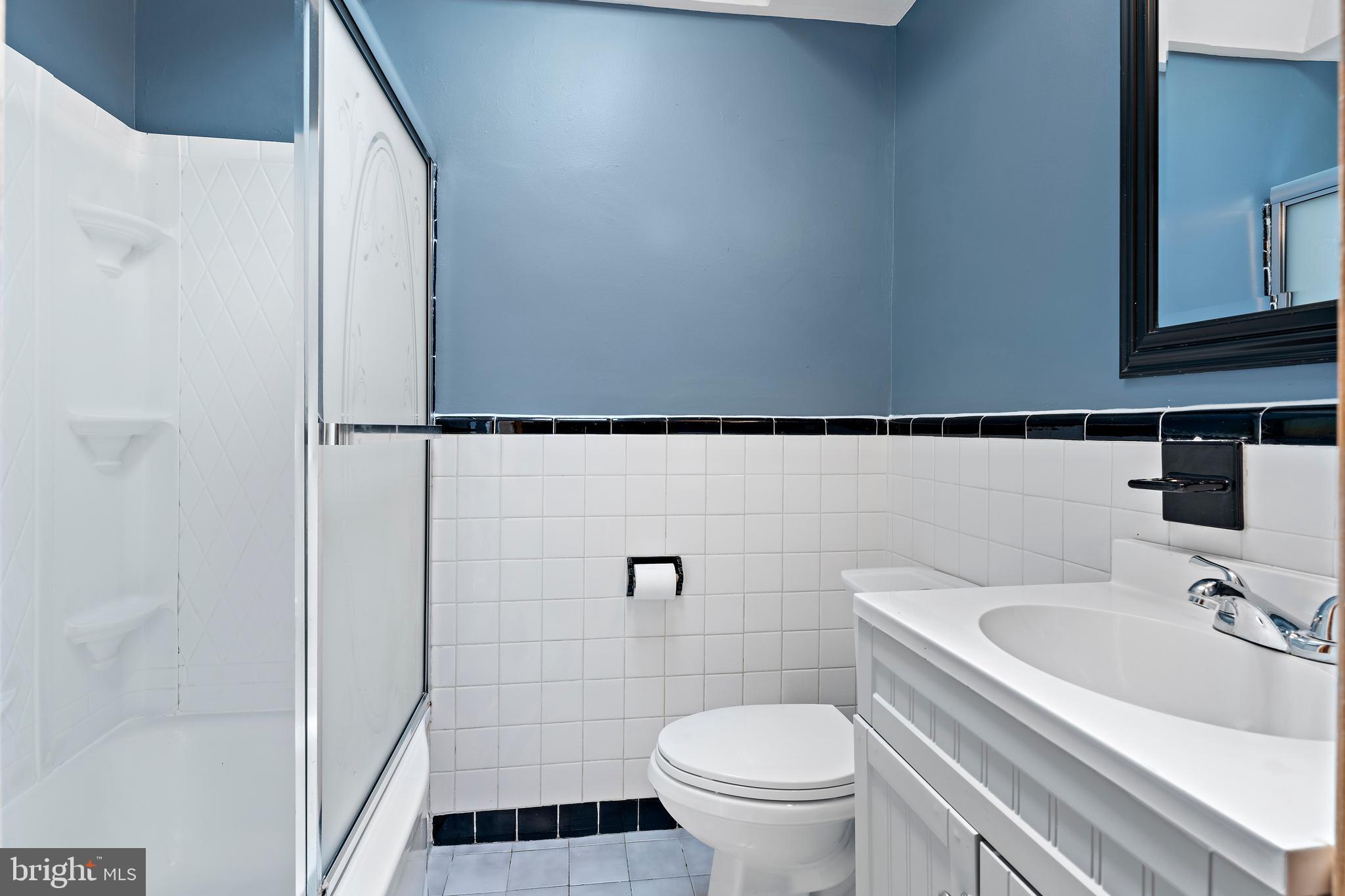 1382 Pennington Road Philadelphia, PA 19151 - Photo 13 of 16 bathroom on 2nd level