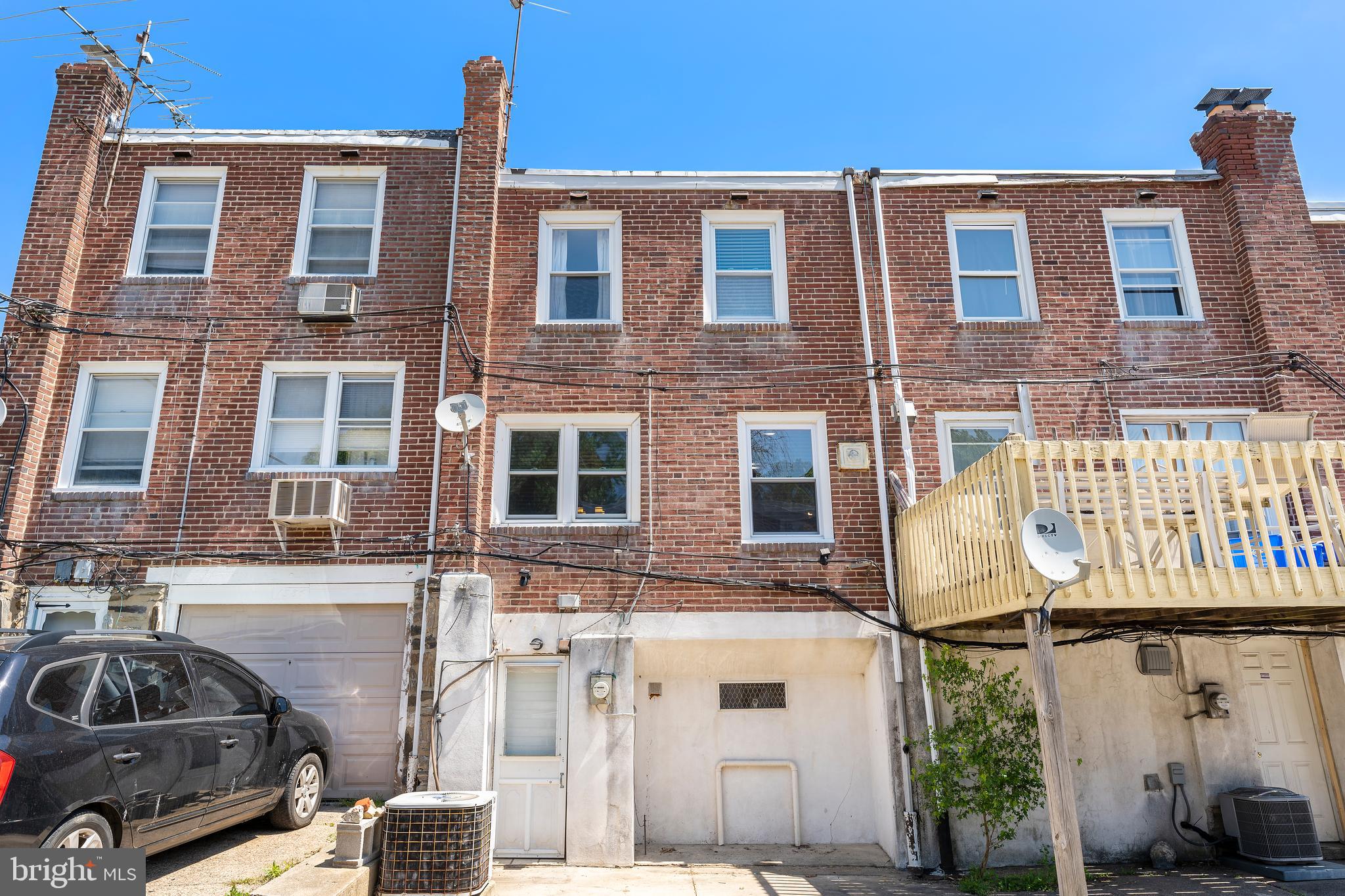 1382 Pennington Road Philadelphia, PA 19151 - Photo 16 of 16 rear exterior view