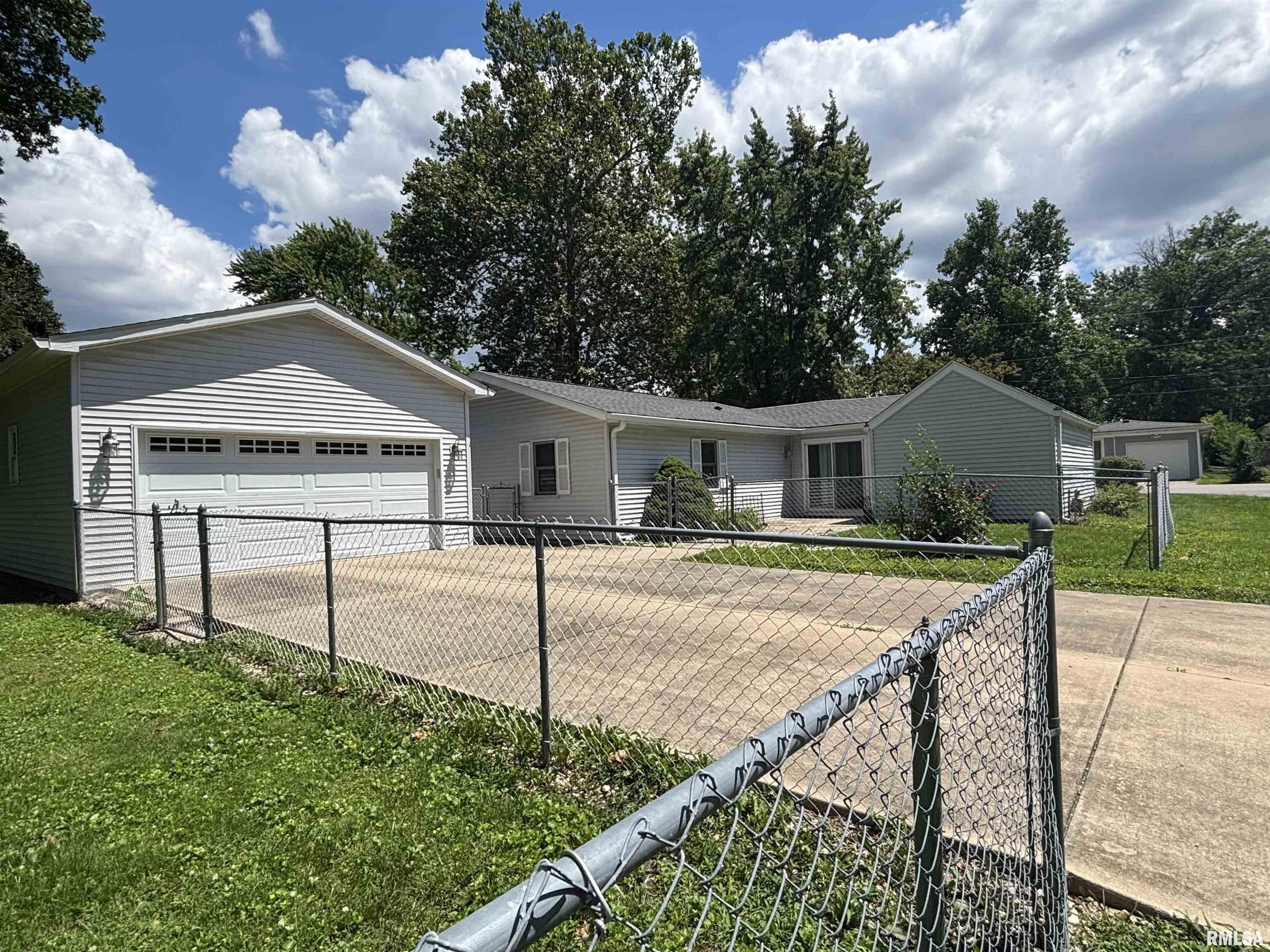 1905 West Calhoun Avenue Springfield, IL 62702 - Photo 22 of 26