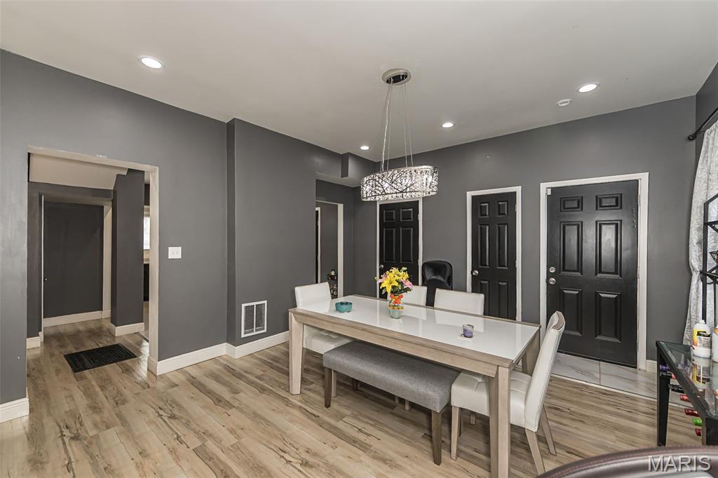 2654 Terrace Lane St. Louis, MO 63136 - Photo 11 of 43