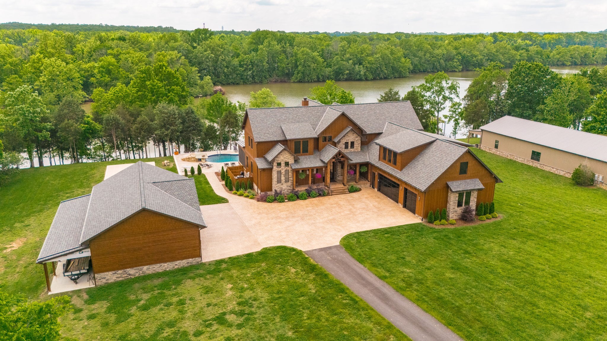 324 Lakeview Road Gallatin, TN 37066 - Photo 5 of 92