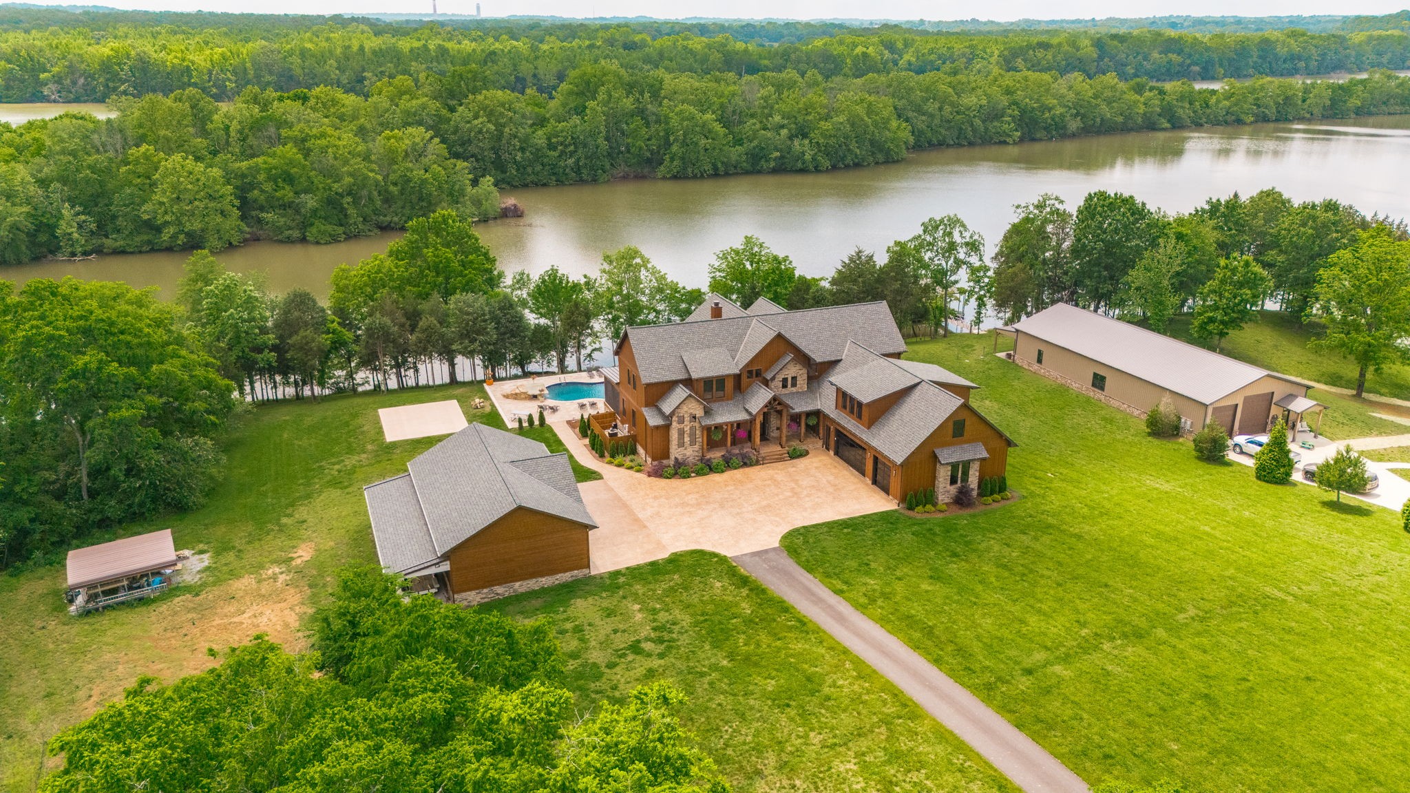 324 Lakeview Road Gallatin, TN 37066 - Photo 9 of 92