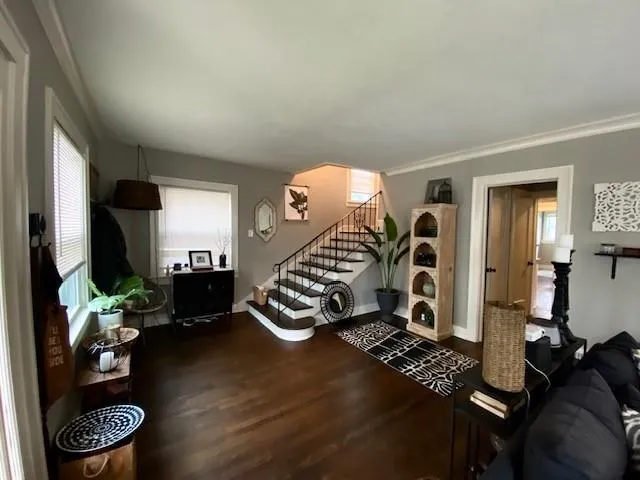 $2,800 | 701 East 54th Street, Kansas City, MO 64110