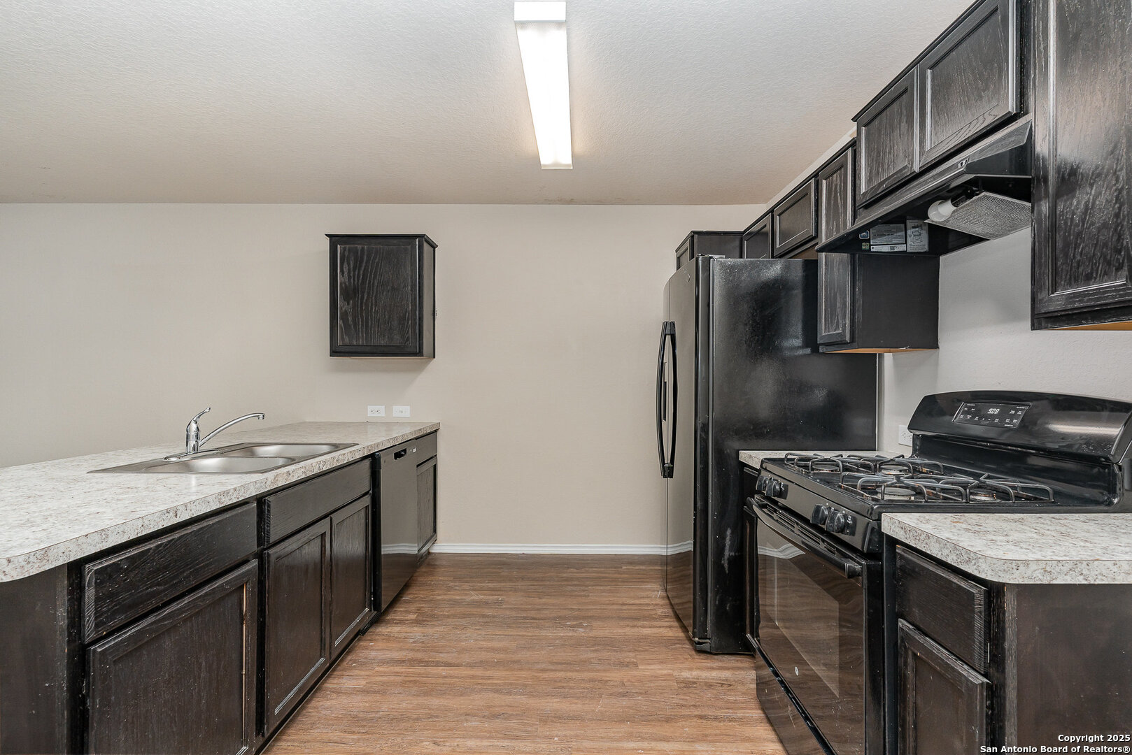 7418 Snapdragon Court Converse, TX 78109 - Photo 4 of 12