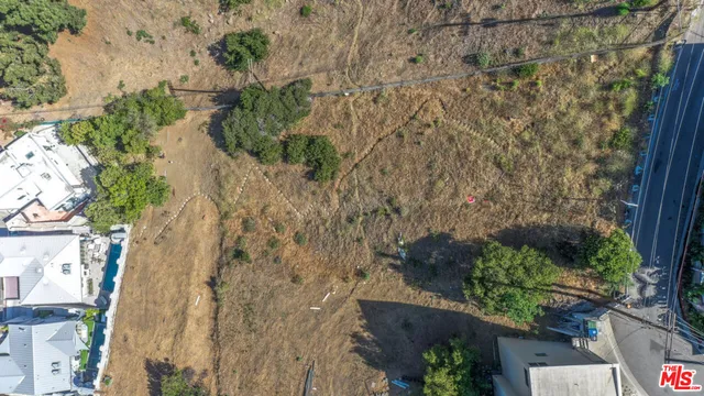 $1,100,000 | 6448 Weidlake Drive, Los Angeles, CA 90068