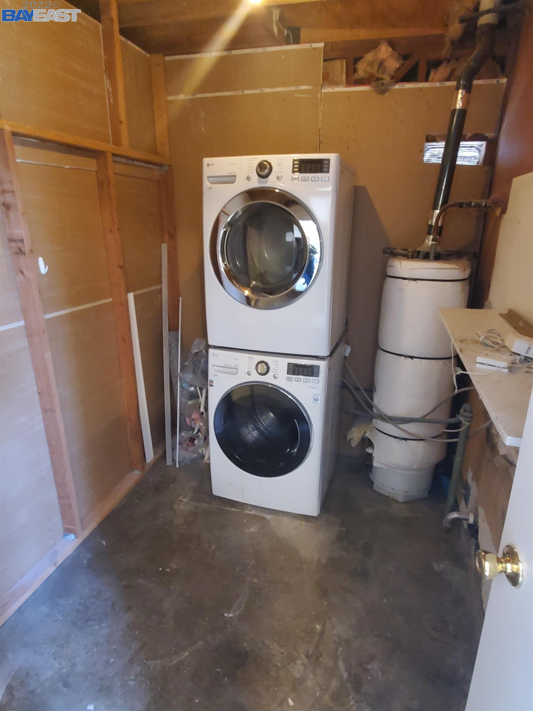 1869 E Street Hayward, CA 94541 - Photo 18 of 22 a utility room with dryer and washer