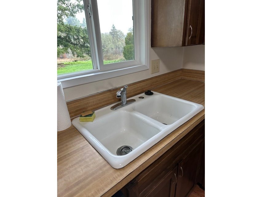 710 Northeast 5th Street Willamina, OR 97396 - Photo 4 of 18 a close up of a sink