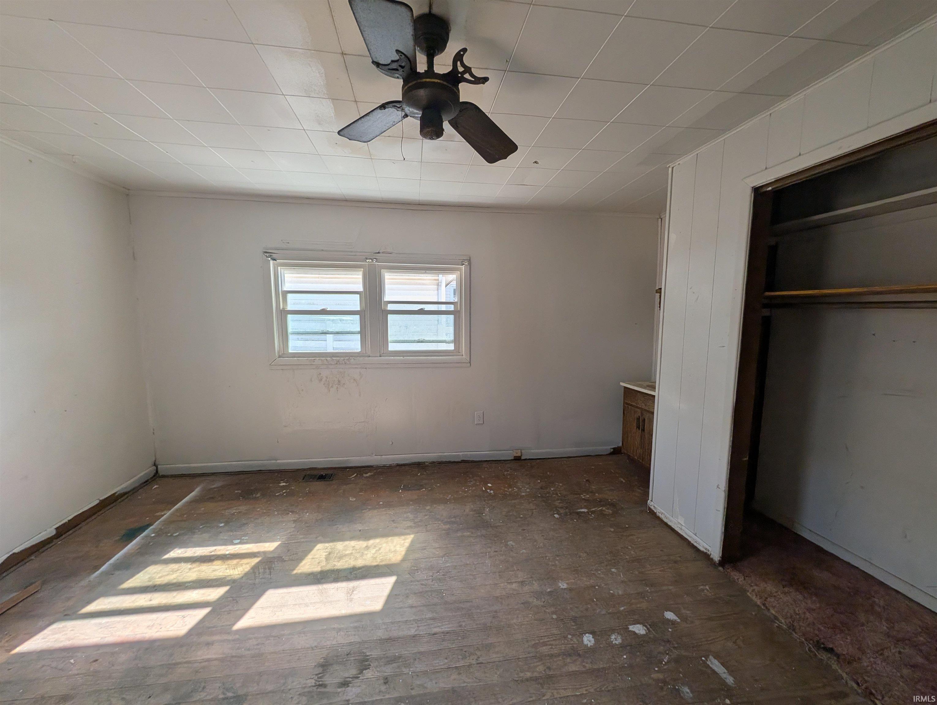 279 West Spring Street Bloomfield, IN 47424 - Photo 7 of 14 Gallery Image 7