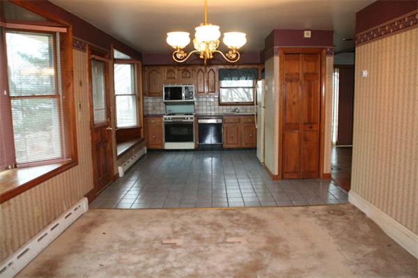 99 Loring Road Winthrop, MA 02152 - Photo 4 of 17 Gallery Image 4