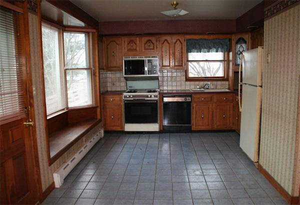 99 Loring Road Winthrop, MA 02152 - Photo 5 of 17 Gallery Image 5