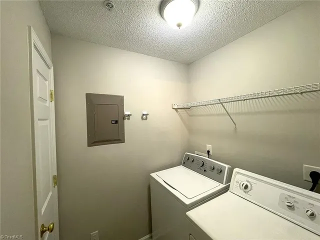 $175,000 | 3704 Cotswold Terrace, Unit 2B, Greensboro, NC 27410