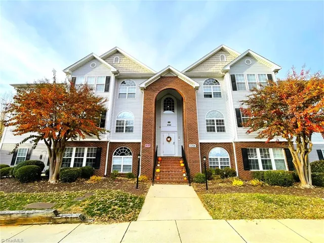 $175,000 | 3704 Cotswold Terrace, Unit 2B, Greensboro, NC 27410
