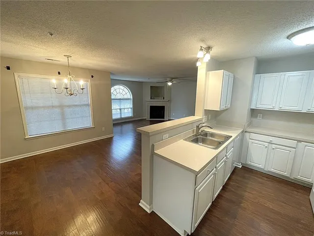 $175,000 | 3704 Cotswold Terrace, Unit 2B, Greensboro, NC 27410