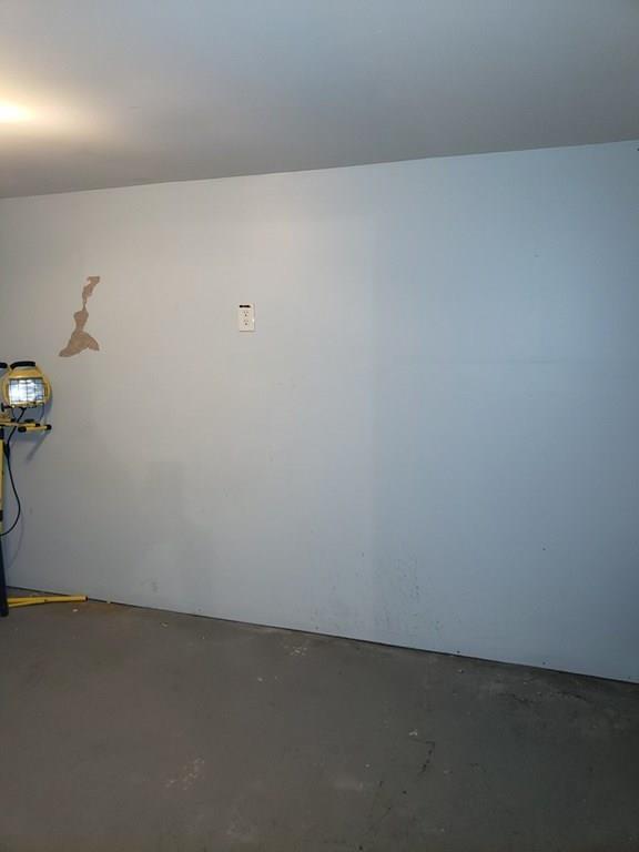 108 Regal Street Springfield, MA 01118 - Photo 10 of 13 Gallery Image 10