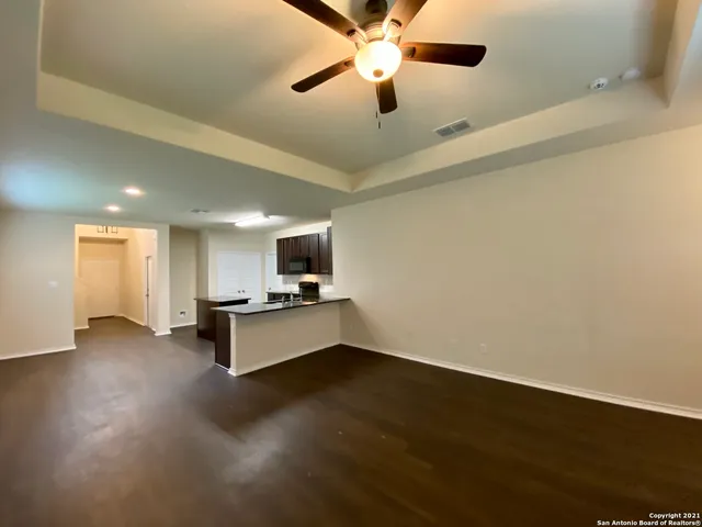 $2,100 | 491 Hunters Ranch East, San Antonio, TX 78253