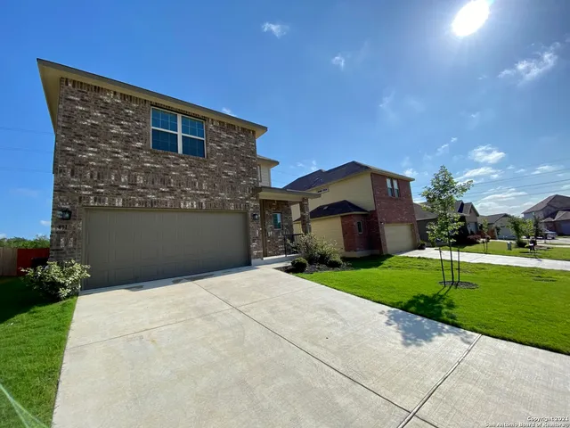 $2,100 | 491 Hunters Ranch East, San Antonio, TX 78253