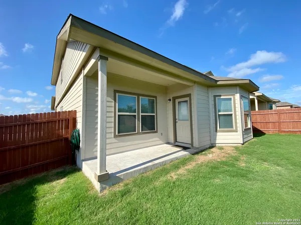 $1,900 | 491 Hunters Ranch East, San Antonio, TX 78253