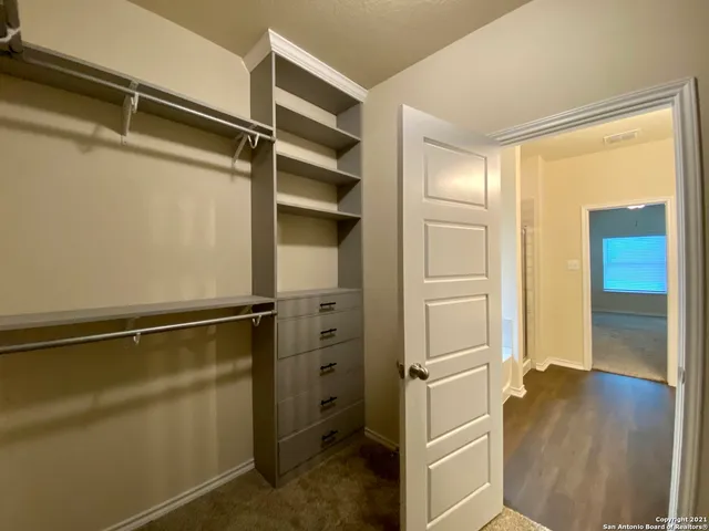 $2,100 | 491 Hunters Ranch East, San Antonio, TX 78253