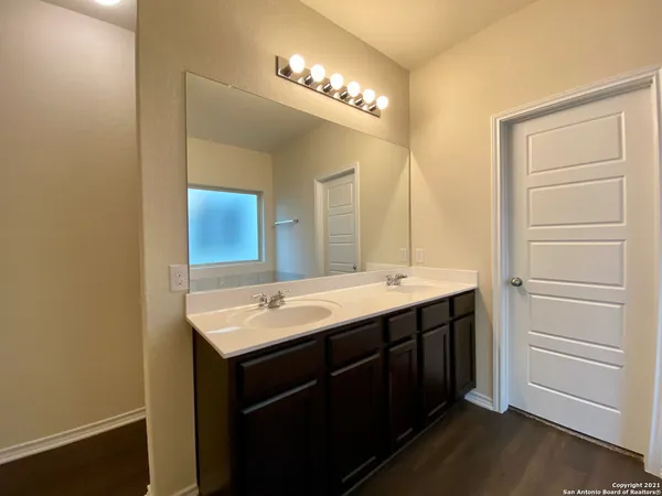 $1,900 | 491 Hunters Ranch East, San Antonio, TX 78253
