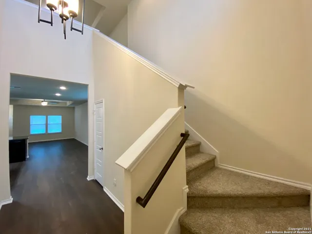 $2,100 | 491 Hunters Ranch East, San Antonio, TX 78253