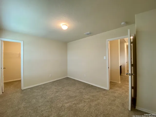 $2,100 | 491 Hunters Ranch East, San Antonio, TX 78253