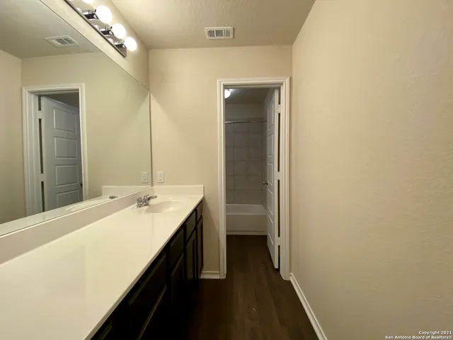 $2,100 | 491 Hunters Ranch East, San Antonio, TX 78253