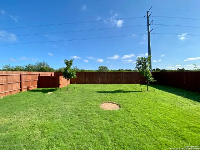 $2,100 | 491 Hunters Ranch East, San Antonio, TX 78253