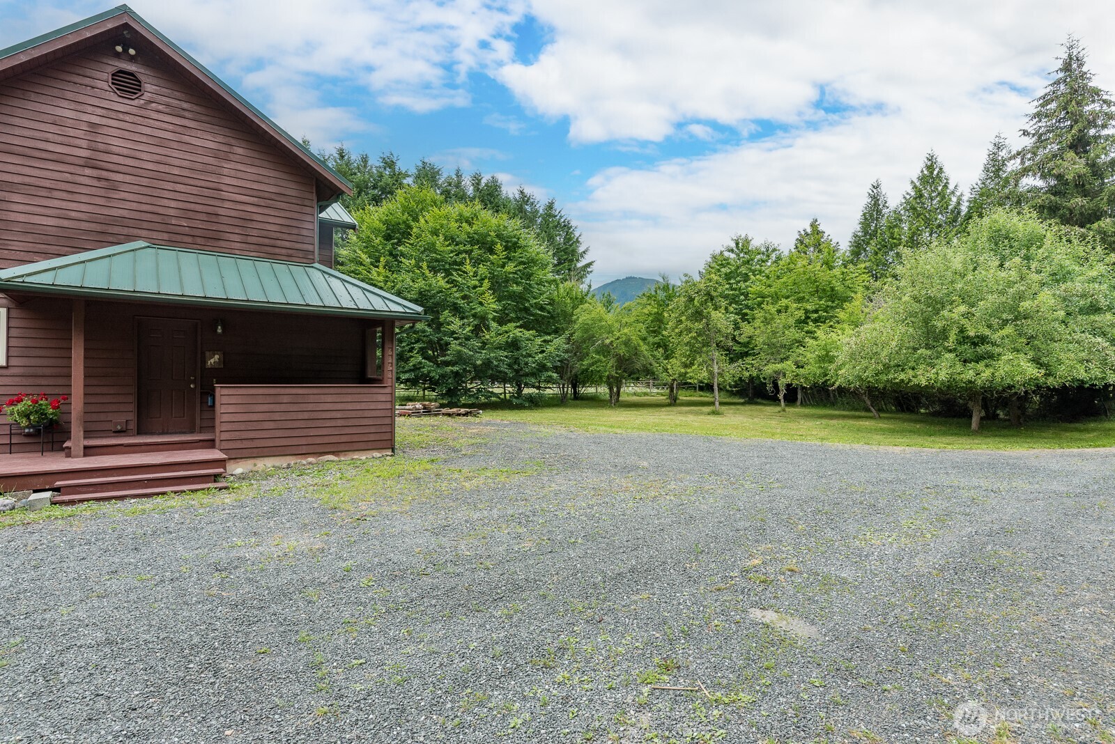 6373 Eastwood Road Deming, WA 98244 - Photo 29 of 38