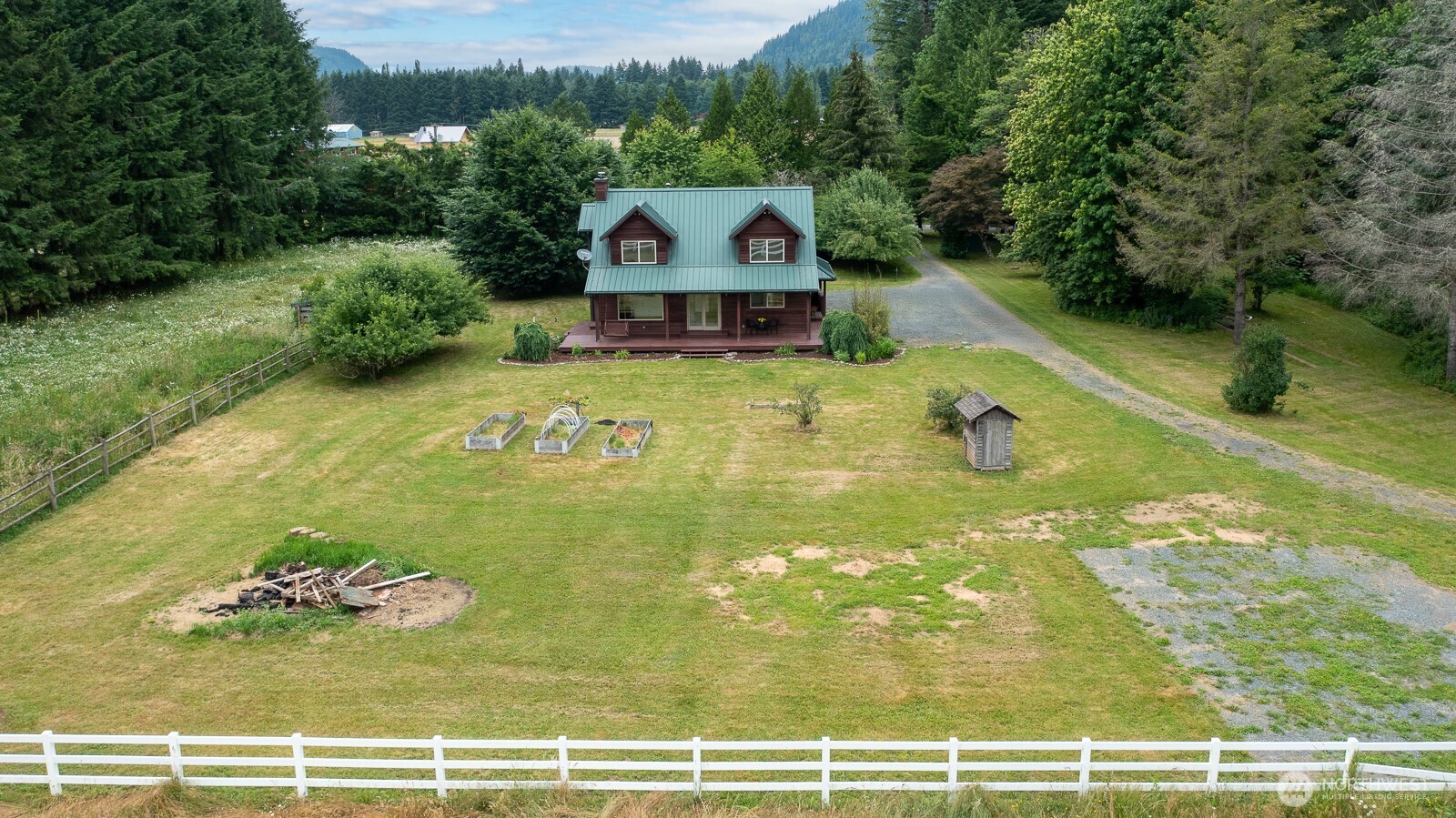 6373 Eastwood Road Deming, WA 98244 - Photo 3 of 38