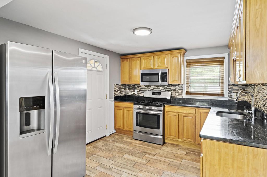 46 Halsey Road Boston, MA 02136 - Photo 3 of 22 Gallery Image 3