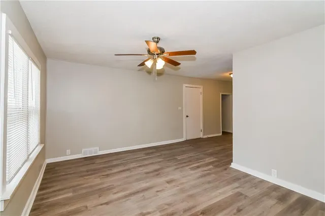 $1,355 | 7105 East 111th Terrace, Kansas City, MO 64134