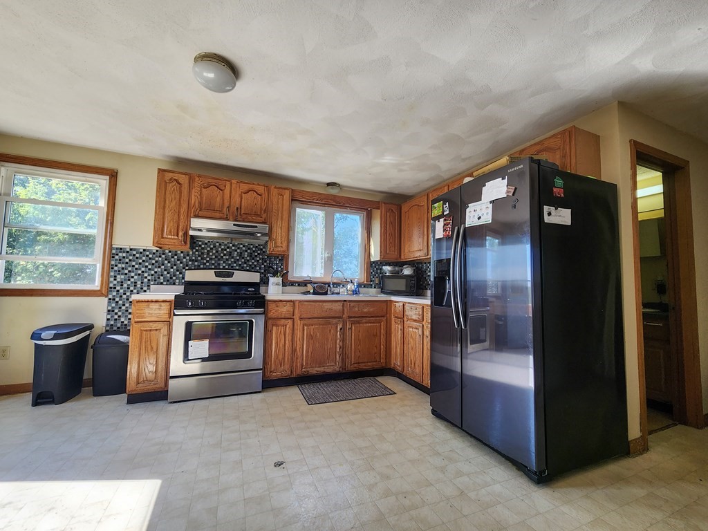 57-59 Roy Street Fall River, MA 02721 - Photo 8 of 32 Gallery Image 8