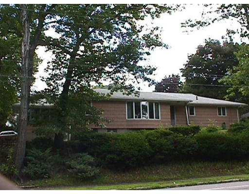 521 Riverside Drive Lawrence, MA 01841 - Photo 2 of 8 Gallery Image 2