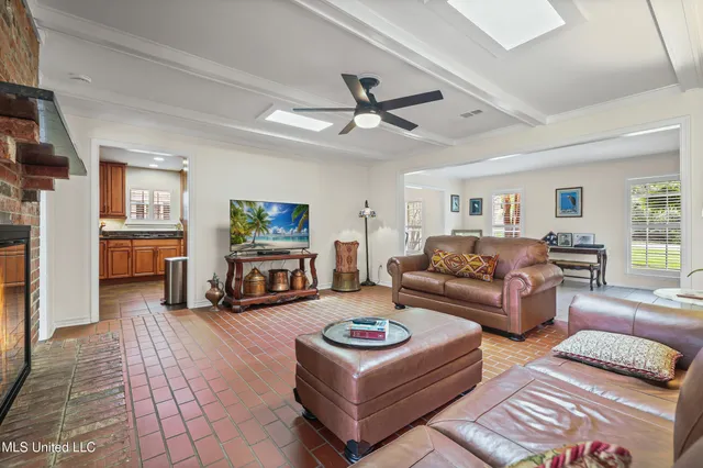 $445,900 | 6305 Hermosa Drive, Ocean Springs, MS 39564