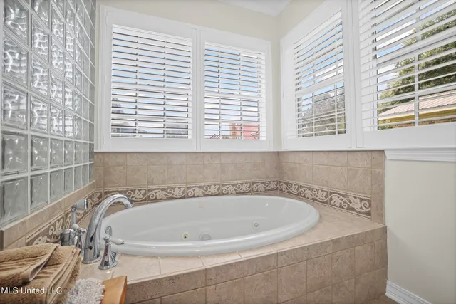 $445,900 | 6305 Hermosa Drive, Ocean Springs, MS 39564