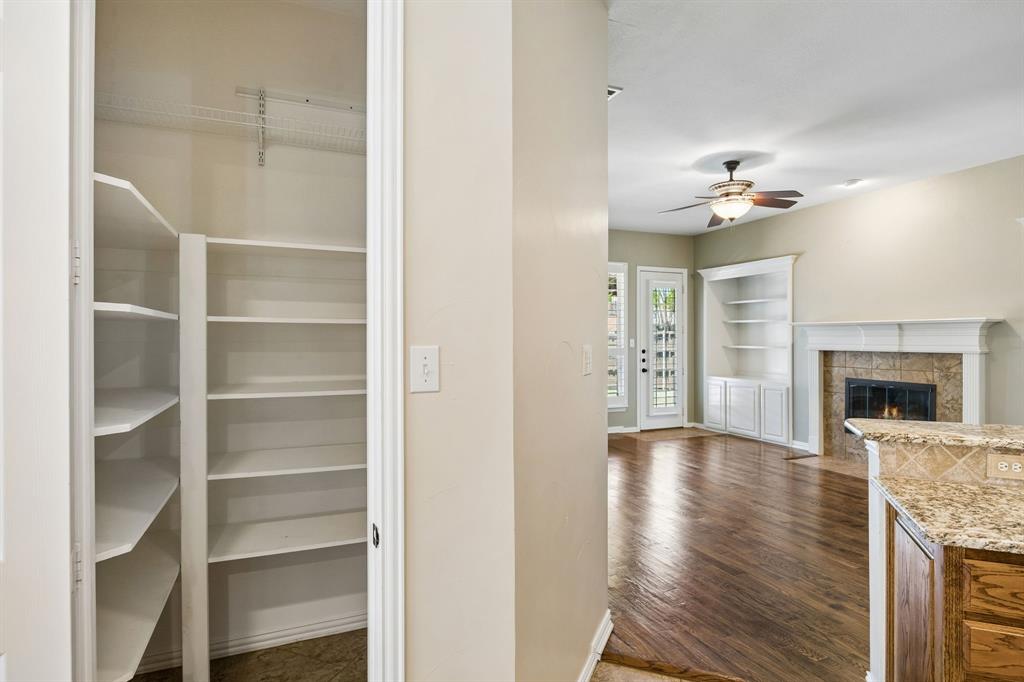 1613 Long Prairie Court Allen, TX 75002 - Photo 9 of 40