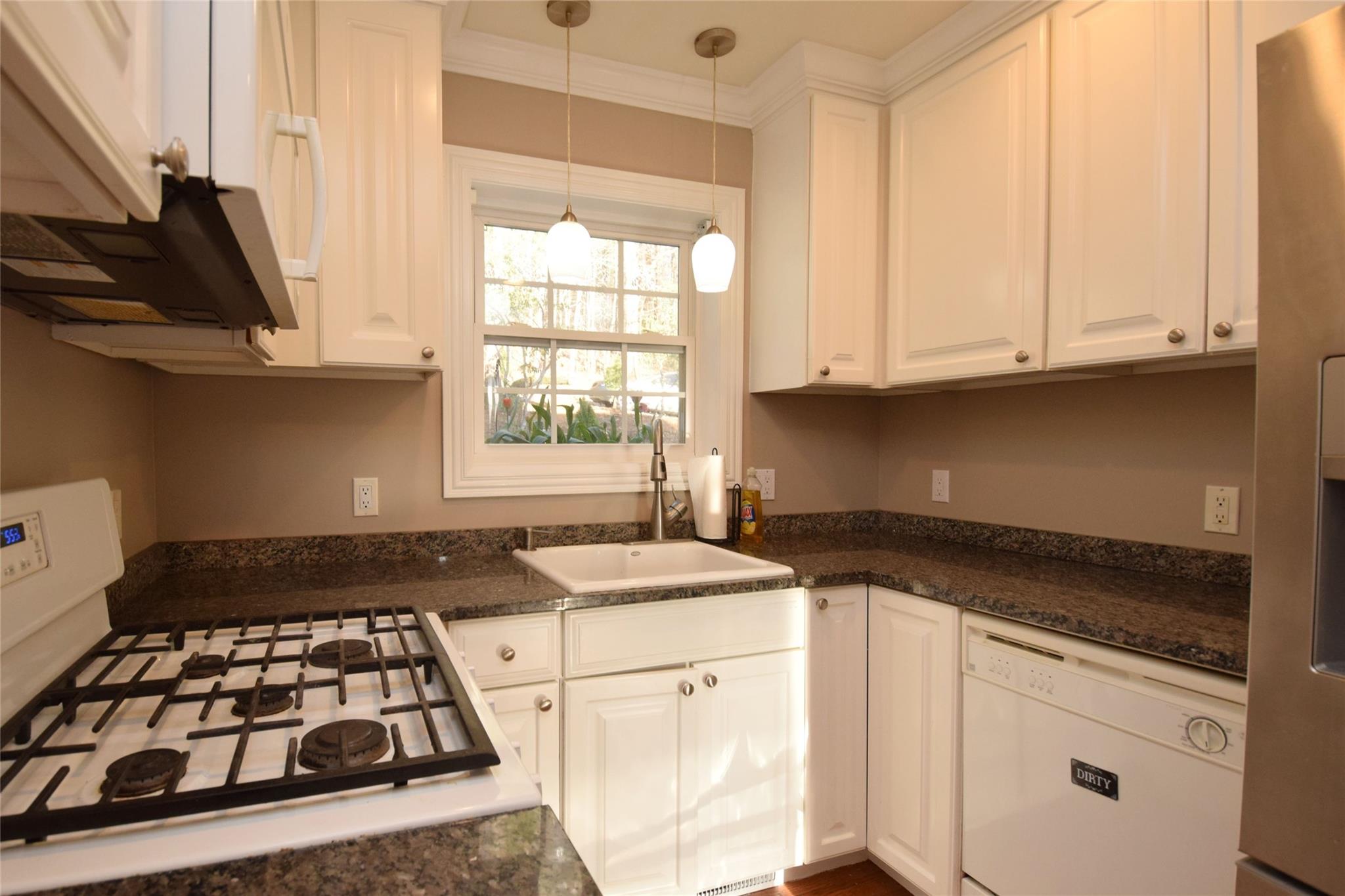 207 Branch Road Spruce Pine, NC 28777 - Photo 9 of 37 Gallery Image 9