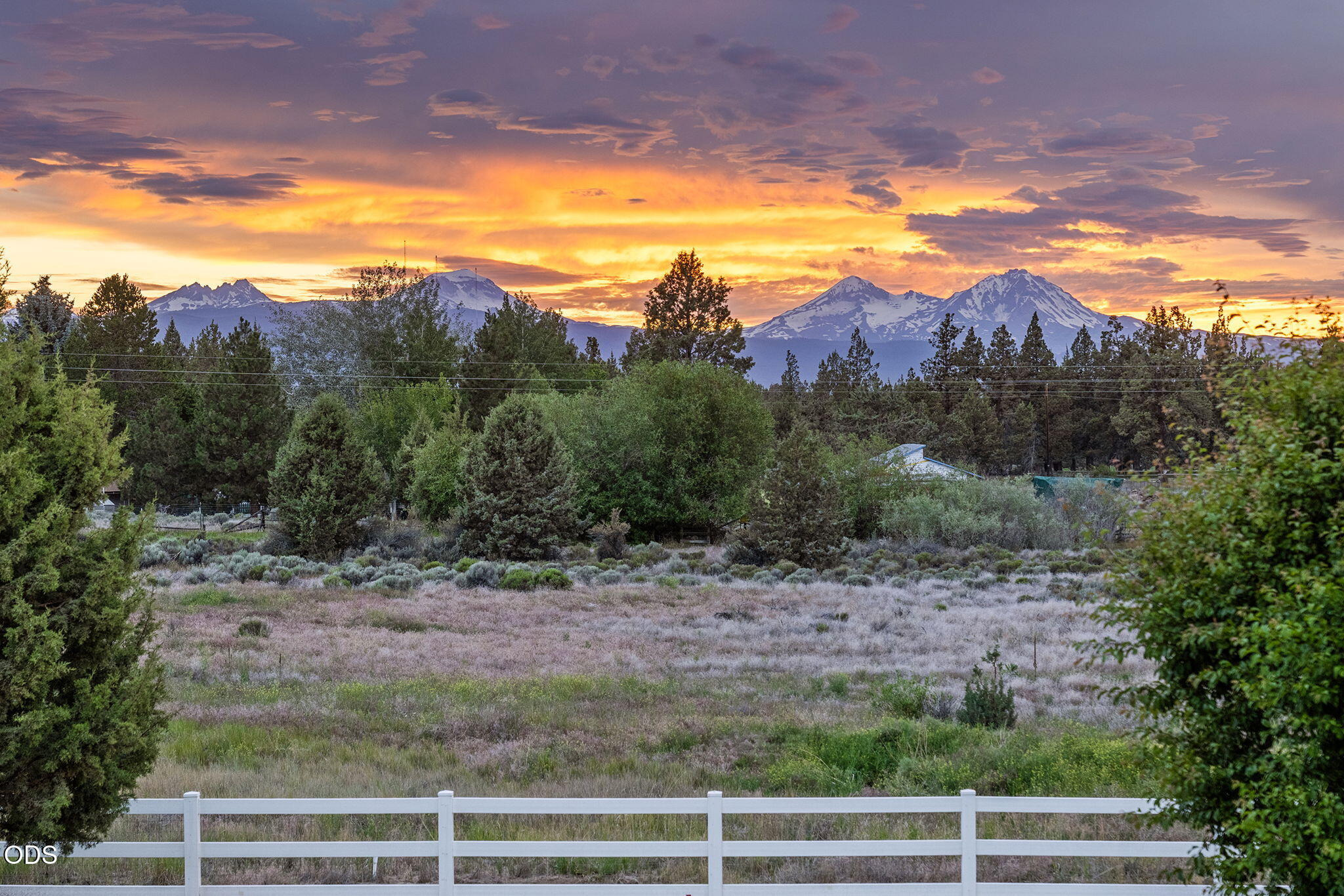 63531 Gentry Loop Bend, OR 97701 - Photo 11 of 72