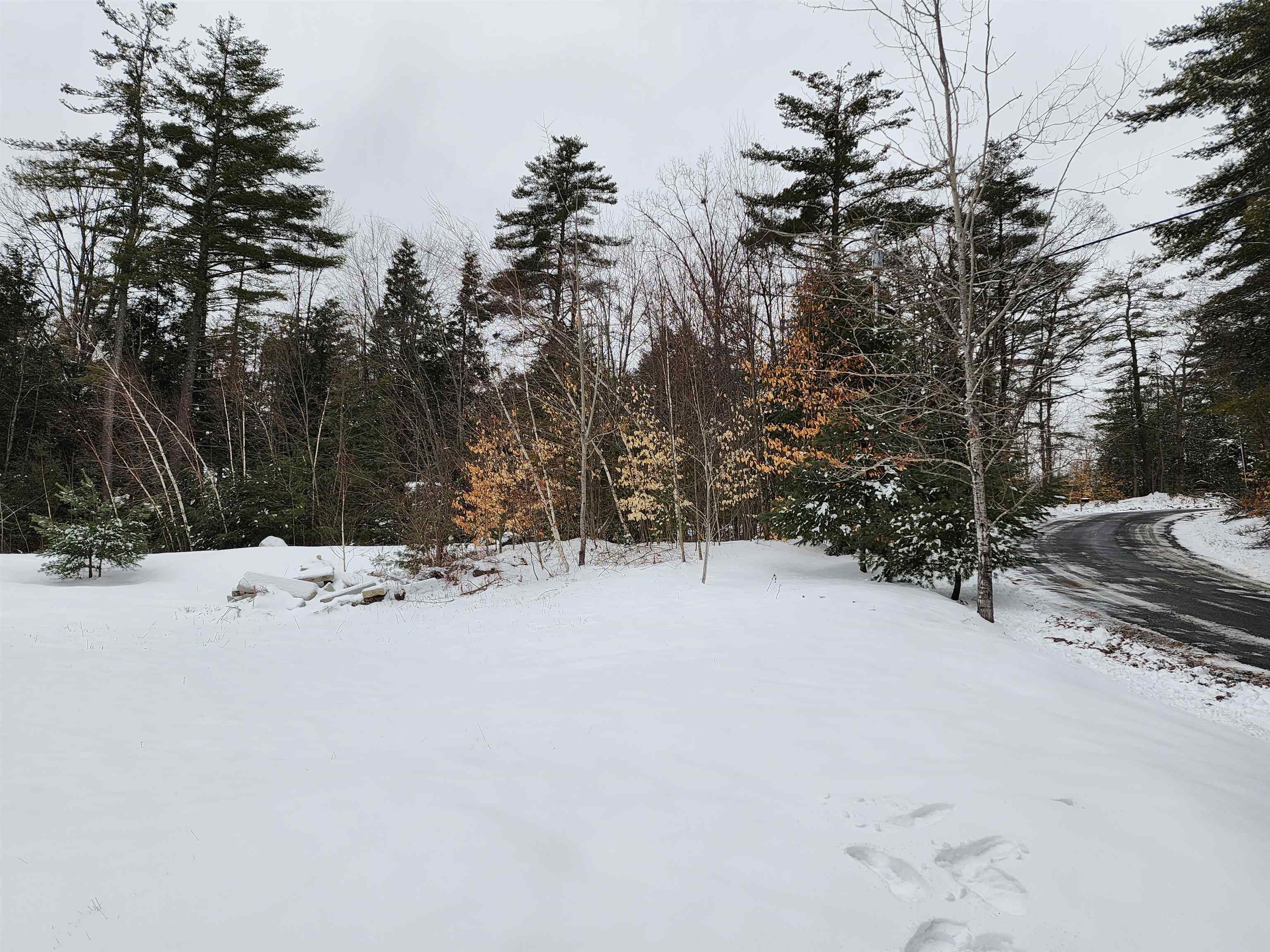 163 Rabbit Hollow Road Winchester, NH 03470 - Photo 2 of 28 Gallery Image 2