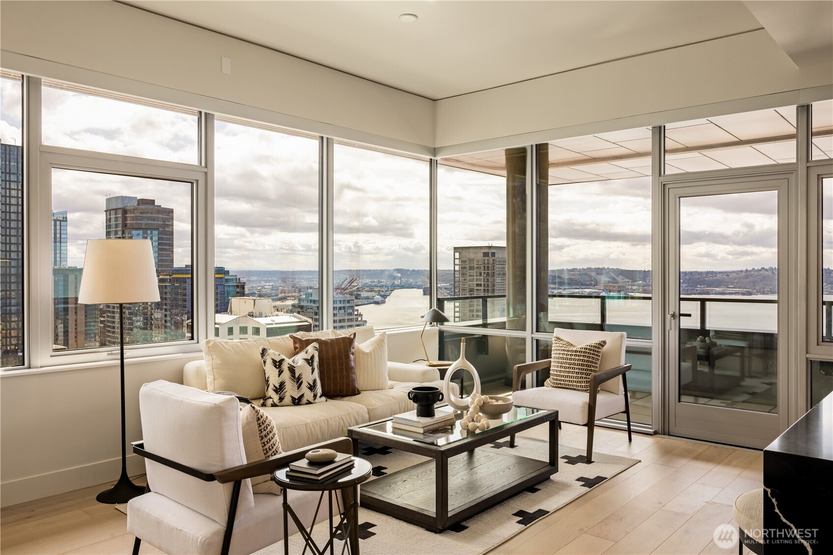 2315 4th Avenue, Unit 2803 Seattle, WA 98121 - Photo 9 of 21