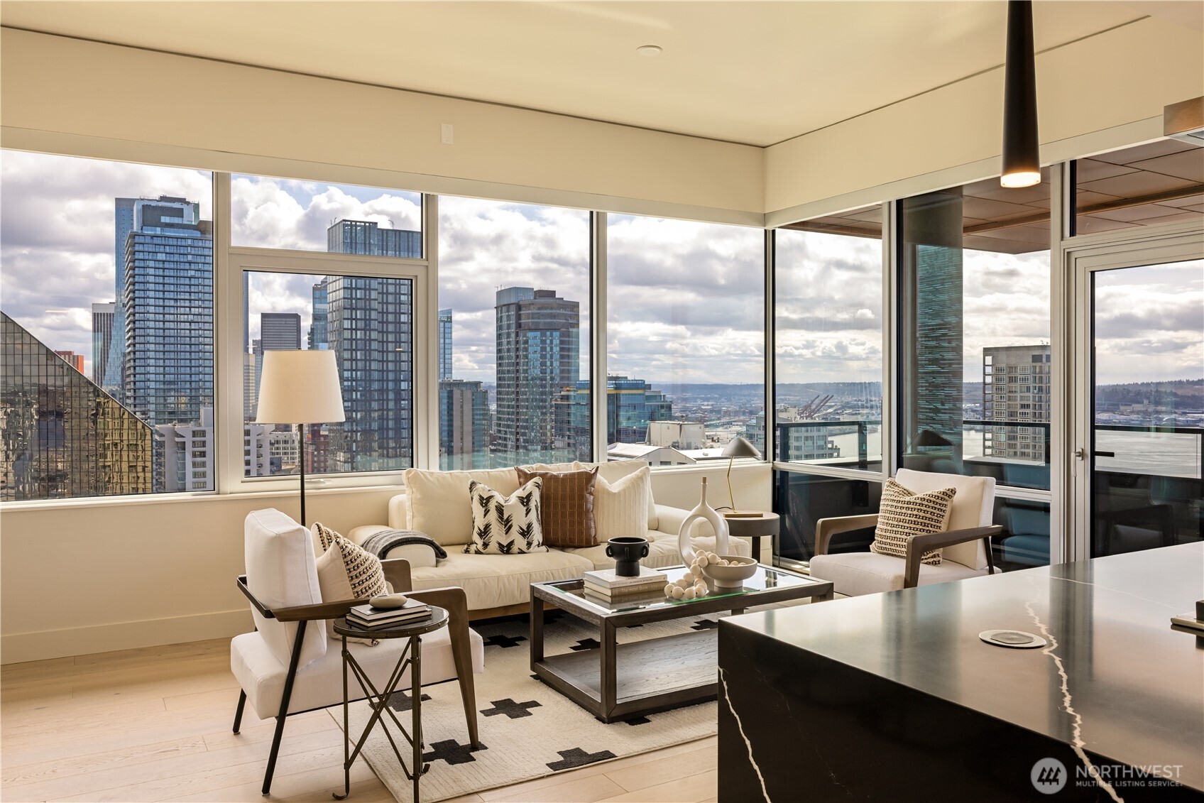 2315 4th Avenue, Unit 2803 Seattle, WA 98121 - Photo 10 of 21