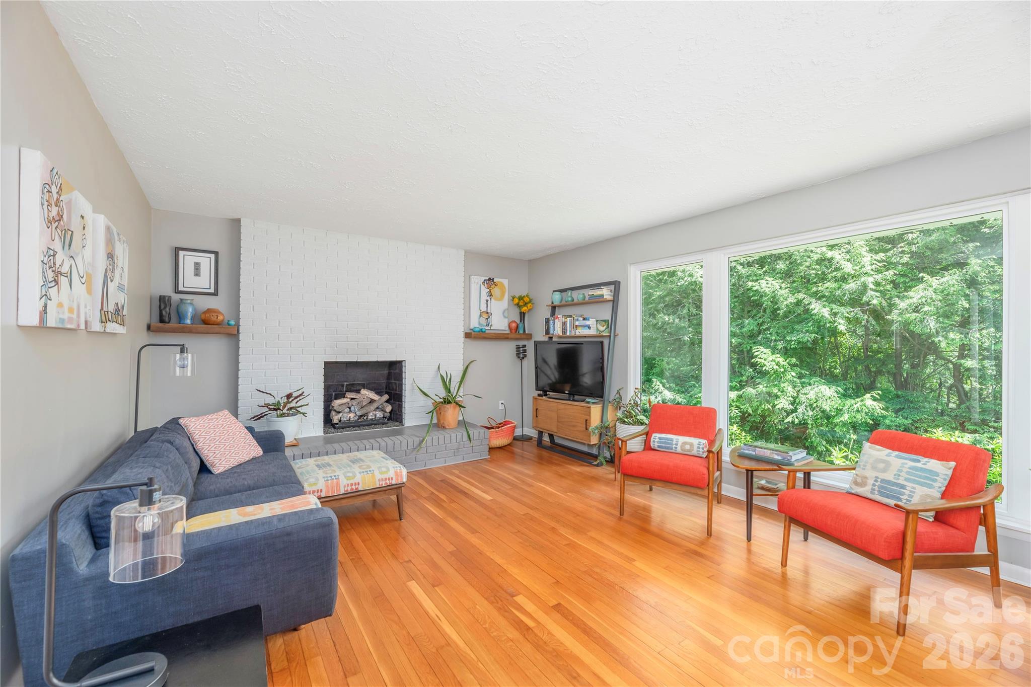 90 Bell Road Asheville, NC 28805 - Photo 6 of 32 Gallery Image 6