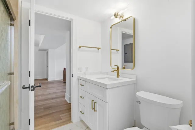 $18,500 | 170 North Ocean Boulevard, Unit 307, Palm Beach, FL 33480