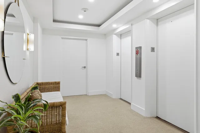 $18,500 | 170 North Ocean Boulevard, Unit 307, Palm Beach, FL 33480